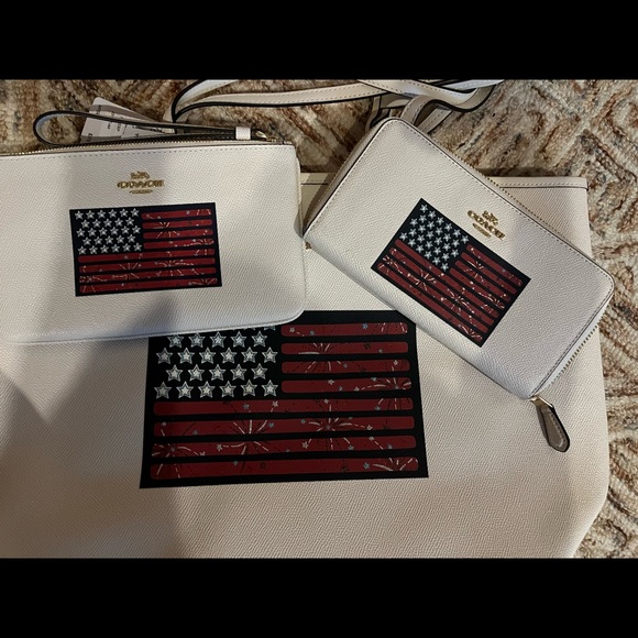NWT!!! Coach Stars and Stripes 3 piece tote set-firm- - Picture 9 of 12